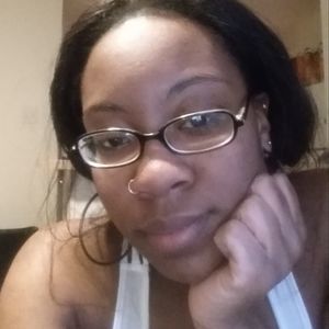 Meet your Posher, Elexis